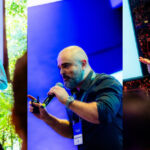 Juliano Martins no IT Forum: por que 75% das empresas B2B erram ao culpar o vendedor pelos resultados. Vendas B2B